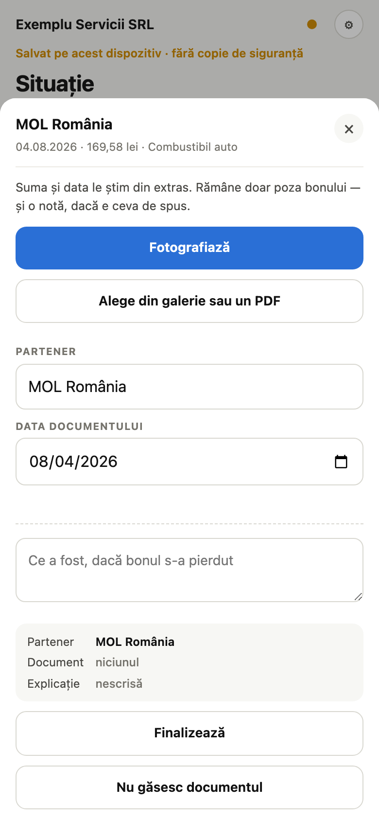 Panoul de rezolvare a unui rând: butoanele de fotografiere și de atașare a documentului, plus explicația scrisă.